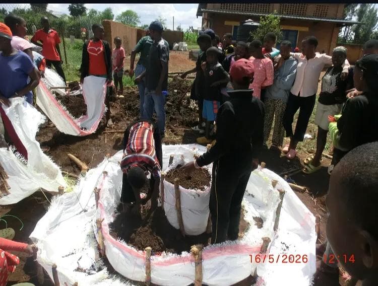 Kitchen garden work at EP Mulinja